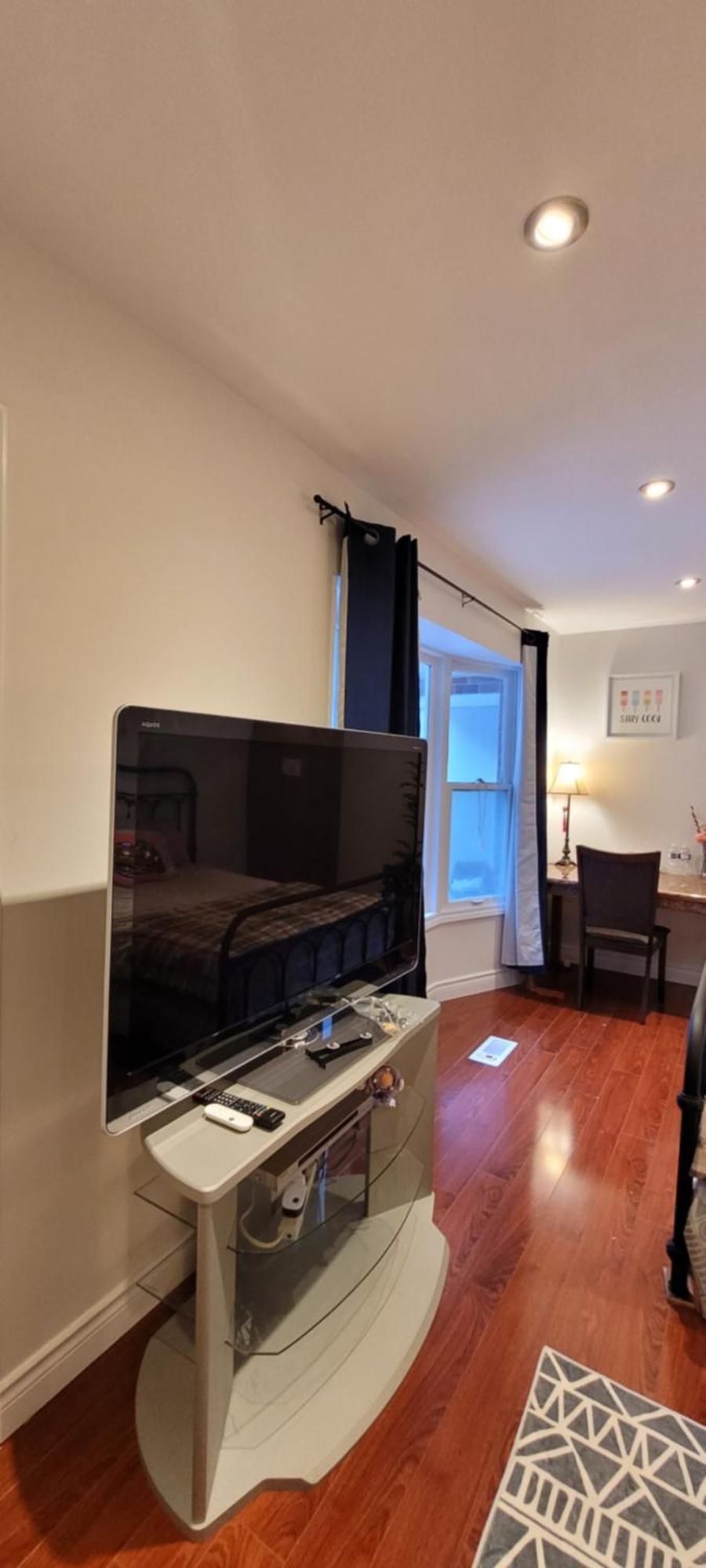 Mainfloor Spacious Room In טורונטו מראה חיצוני תמונה